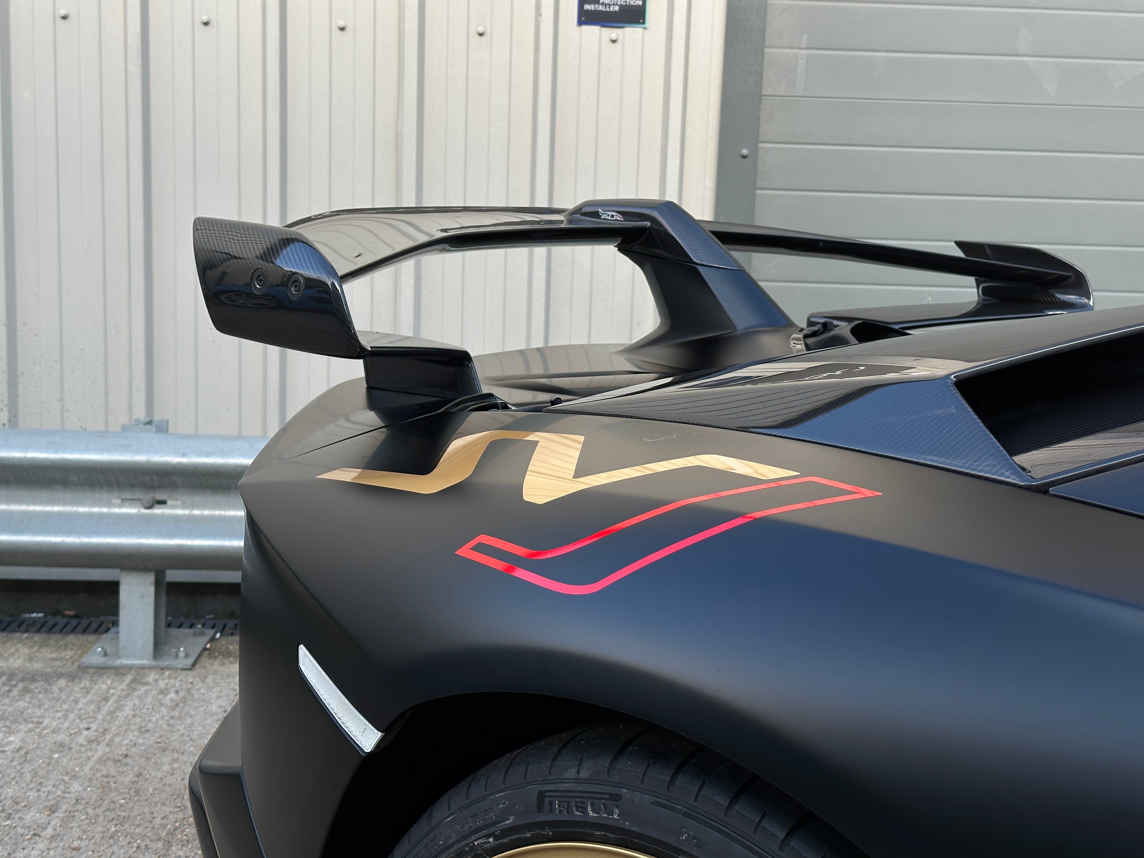 Lamborghini Aventador SVJ Style Rear Quarter Decals