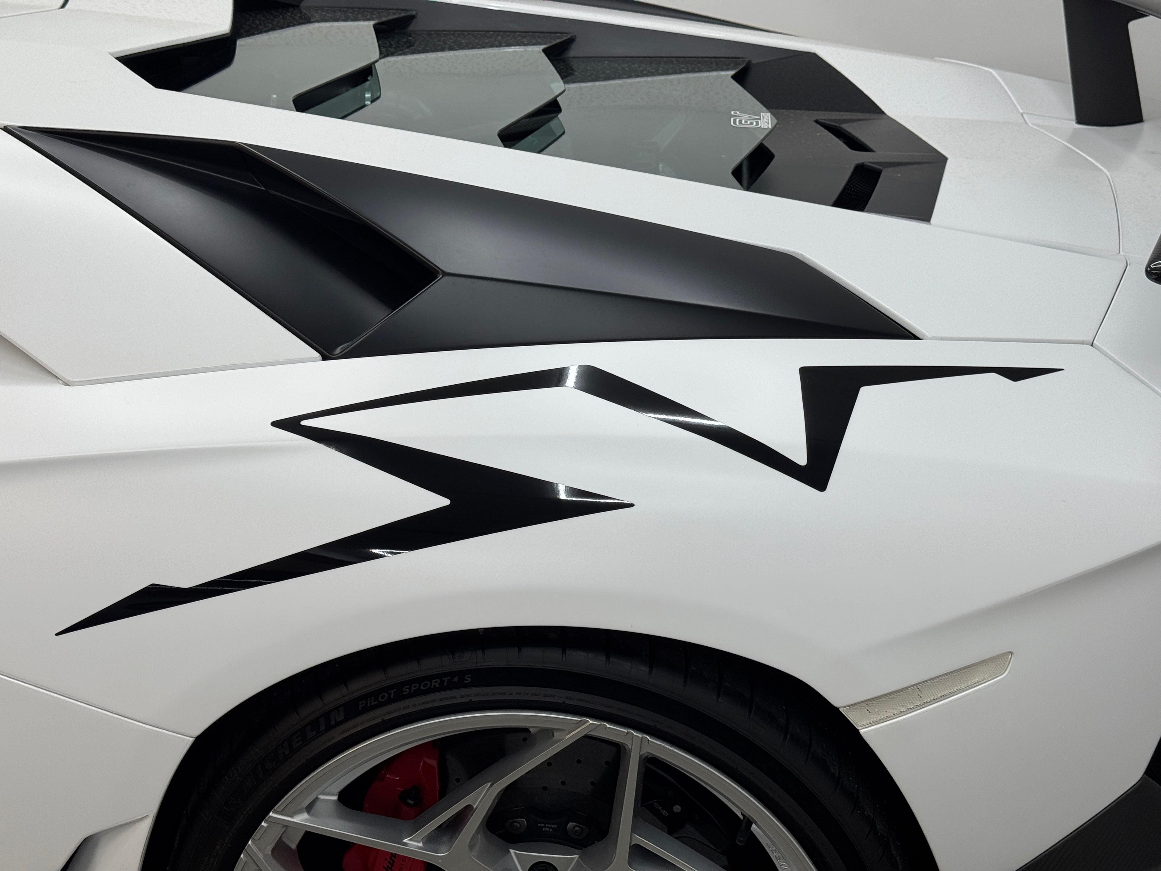 Lamborghini Aventador SV Style Rear Quarter Decals